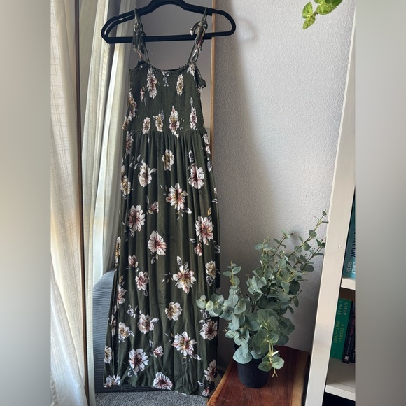 Stitch Fix Nine Britton Green Floral Maxi Tie Strap Smocked Dress - Picture 1 of 6